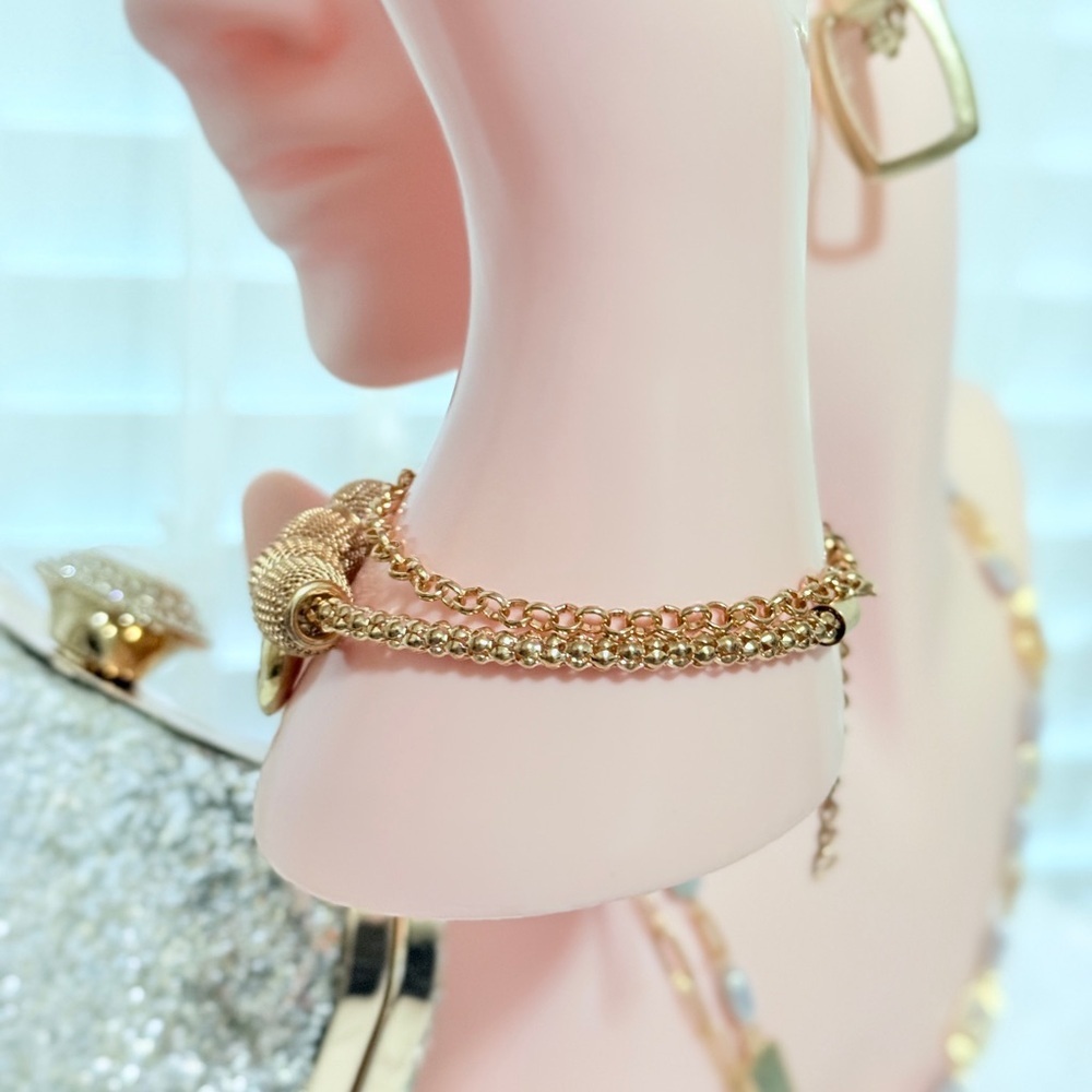 ⚜️ Gold Heart Charm Bracelet - Picture 3 of 5